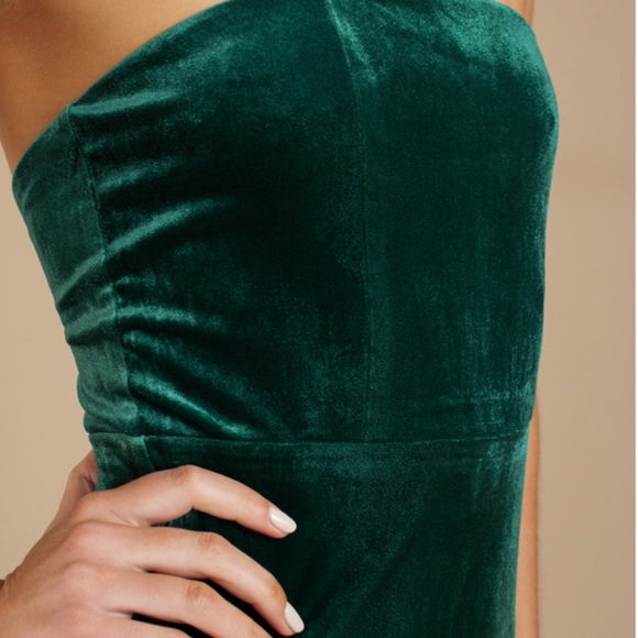 Tobi FIRE AND DESIRE VELVET BODYCON DRESS IN EMERALD - Picture 4 of 4